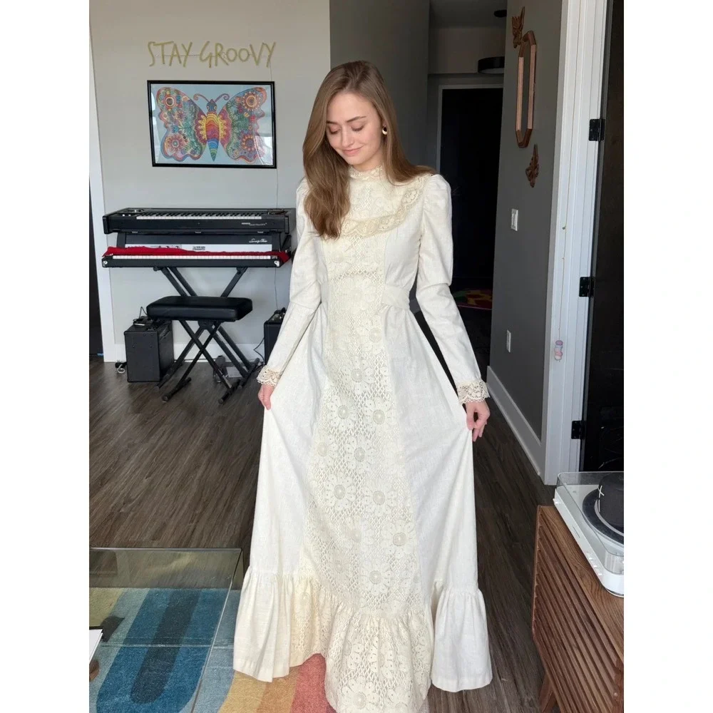 Vintage 1970s Prairie Dress White Cotton Lace Cottagecore Edwardian Victorian M